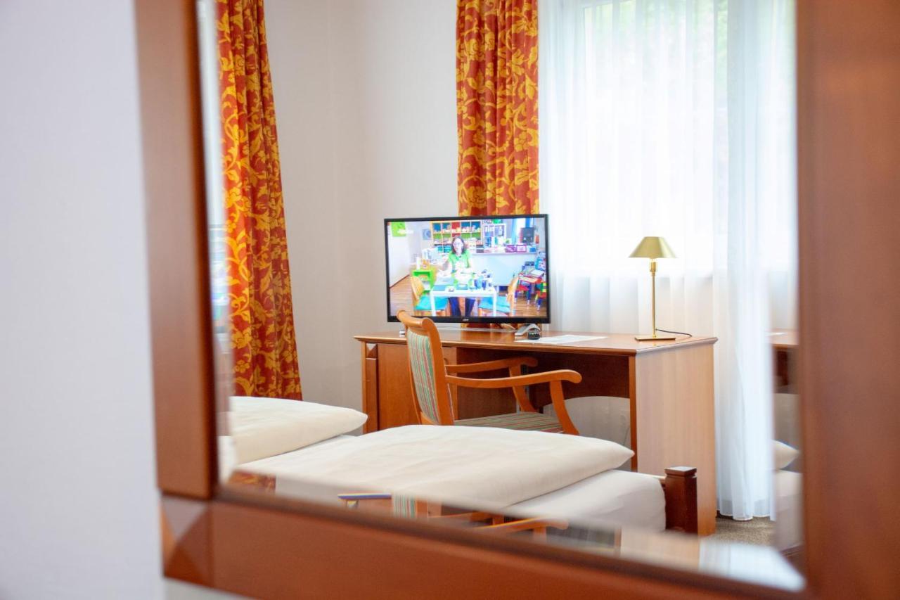Landhotel Post Ebensee Am Traunsee ***S Exterior photo